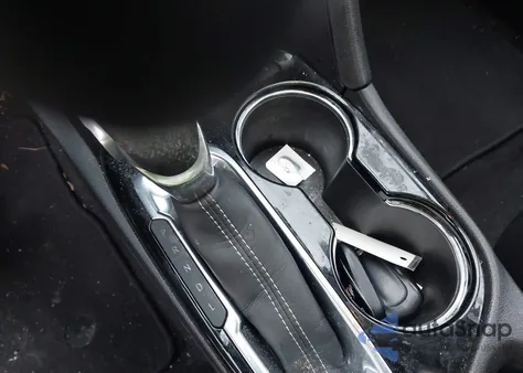 2021 Buick Encore Gx Awd Essence z USA, uszkodzony, nr VIN KL4MMGSL4MB117445